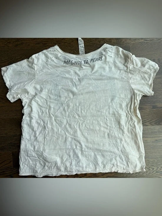 Magnolia Pearl RARE COLLECTIBLE T SHIRT Graphic Sacred Heart Jesus Graphic Tee - Picture 5 of 5